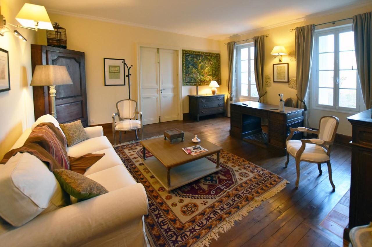 Chateau De Laroche Bed and Breakfast Vianne Habitación foto