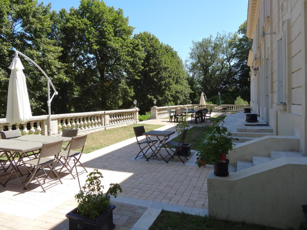 Chateau De Laroche Bed and Breakfast Vianne Exterior foto